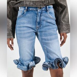 AKIRA Stylish Blue Denim Bermuda shorts  with Ruffle Hem NWT Size 1X